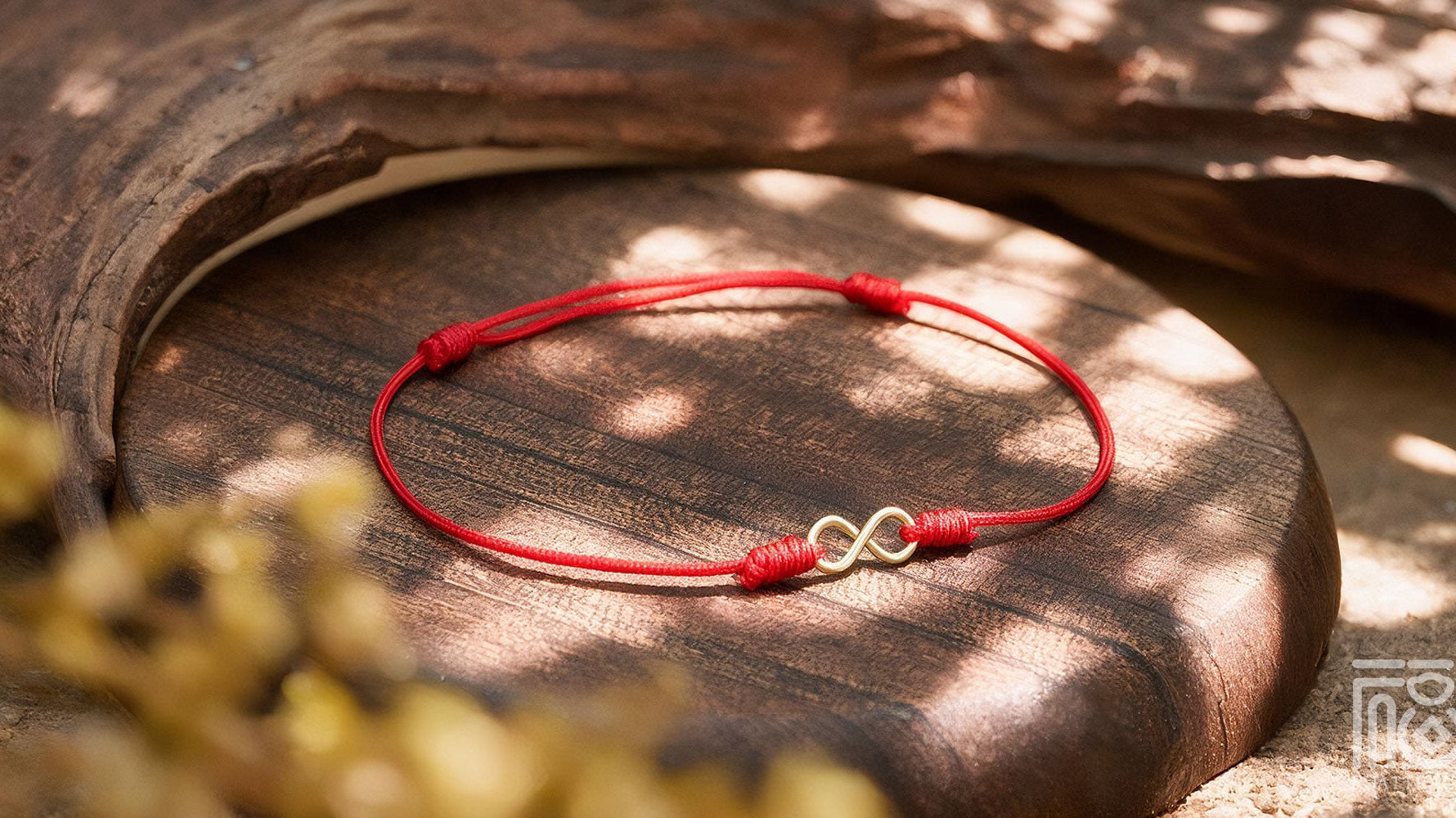 Infinity Symbol Meaning: History, Spiritual Symbolism, and Why It Represents Eternity