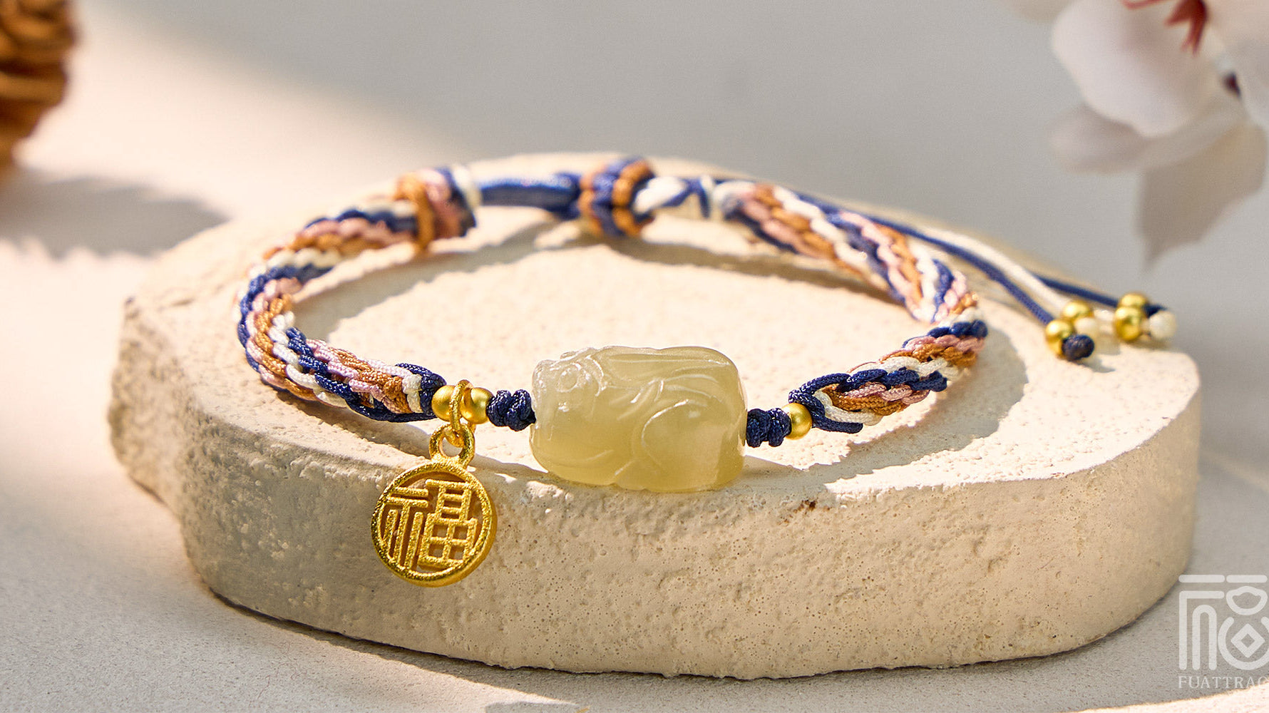 Women's Bracelet: The Spiritual Power of Pixiu Jade for Prosperity and Protection