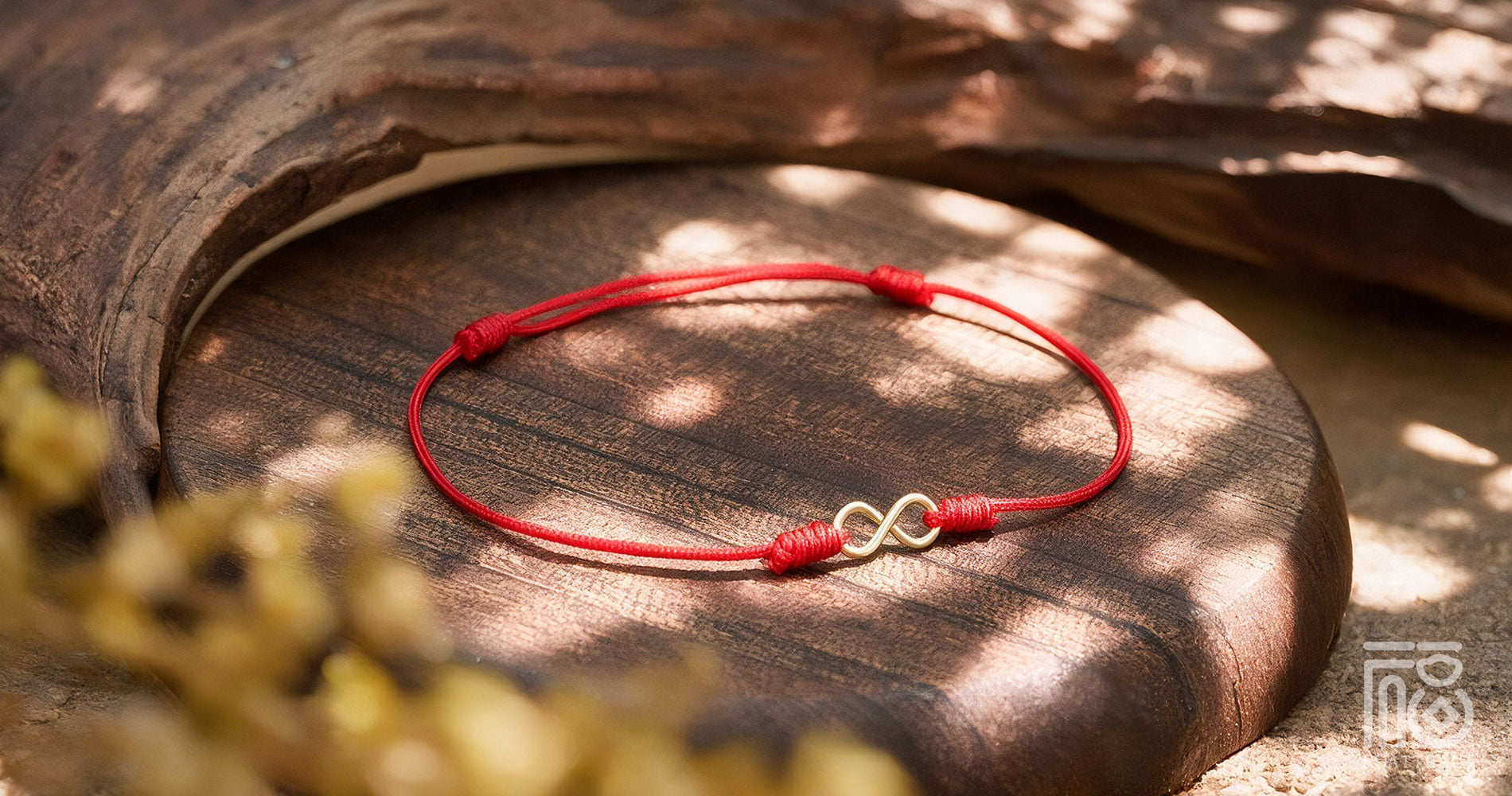 Infinity Symbol Meaning: History, Spiritual Symbolism, and Why It Represents Eternity